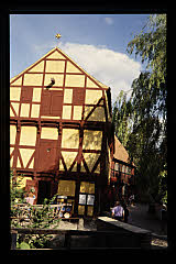 tanSF.A04-06_31()