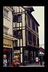 tanSF.A08-01_29()