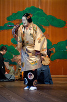 no01-00016_0022013・2013大和屋本店「葵上」（シテ）宇高通成（ツレ）大川真美（ワキ）坂苗融（間）古川道郎（笛）左鴻 泰弘（小鼓）林吉兵衛（大鼓）石井保彦（太鼓）前川光範（後見）豊嶋幸洋　他
