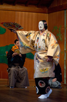 no01-00016_0052013・2013大和屋本店「葵上」（シテ）宇高通成（ツレ）大川真美（ワキ）坂苗融（間）古川道郎（笛）左鴻 泰弘（小鼓）林吉兵衛（大鼓）石井保彦（太鼓）前川光範（後見）豊嶋幸洋　他