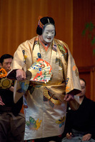 no01-00016_0072013・2013大和屋本店「葵上」（シテ）宇高通成（ツレ）大川真美（ワキ）坂苗融（間）古川道郎（笛）左鴻 泰弘（小鼓）林吉兵衛（大鼓）石井保彦（太鼓）前川光範（後見）豊嶋幸洋　他