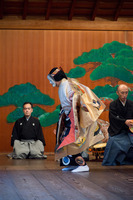 no01-00016_0192013・2013大和屋本店「葵上」（シテ）宇高通成（ツレ）大川真美（ワキ）坂苗融（間）古川道郎（笛）左鴻 泰弘（小鼓）林吉兵衛（大鼓）石井保彦（太鼓）前川光範（後見）豊嶋幸洋　他