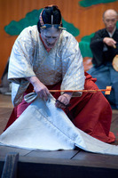 no01-00016_0422013・2013大和屋本店「葵上」（シテ）宇高通成（ツレ）大川真美（ワキ）坂苗融（間）古川道郎（笛）左鴻 泰弘（小鼓）林吉兵衛（大鼓）石井保彦（太鼓）前川光範（後見）豊嶋幸洋　他