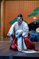 no01-00016_0432013・2013大和屋本店「葵上」（シテ）宇高通成（ツレ）大川真美（ワキ）坂苗融（間）古川道郎（笛）左鴻 泰弘（小鼓）林吉兵衛（大鼓）石井保彦（太鼓）前川光範（後見）豊嶋幸洋　他