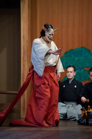 no01-00016_0462013・2013大和屋本店「葵上」（シテ）宇高通成（ツレ）大川真美（ワキ）坂苗融（間）古川道郎（笛）左鴻 泰弘（小鼓）林吉兵衛（大鼓）石井保彦（太鼓）前川光範（後見）豊嶋幸洋　他