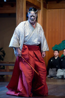 no01-00016_0492013・2013大和屋本店「葵上」（シテ）宇高通成（ツレ）大川真美（ワキ）坂苗融（間）古川道郎（笛）左鴻 泰弘（小鼓）林吉兵衛（大鼓）石井保彦（太鼓）前川光範（後見）豊嶋幸洋　他