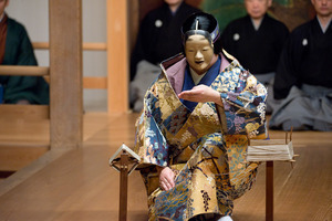 no01-00019_0432016・2016金剛能楽堂「黒塚」（シテ）宇高竜成