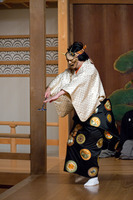 no01-00019_1052016・2016金剛能楽堂「黒塚」（シテ）宇高竜成