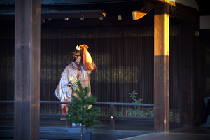 no01-00026_072平成２９・2017伏見稲荷大社「羽衣」（シテ）金剛龍謹（ワキ）岡充（笛）森田保美（小鼓）曽和鼓堂（大鼓）谷口正壽（太鼓）前川光範（地頭）豊嶋幸洋（本後見）豊嶋晃嗣　他 