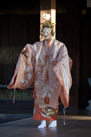 no01-00026_155平成２９・2017伏見稲荷大社「羽衣」（シテ）金剛龍謹（ワキ）岡充（笛）森田保美（小鼓）曽和鼓堂（大鼓）谷口正壽（太鼓）前川光範（地頭）豊嶋幸洋（本後見）豊嶋晃嗣　他 