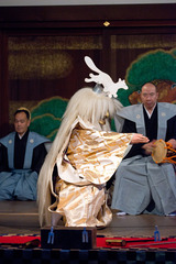 no01-00027_011平成29・2017伏見稲荷大社能舞台「小鍛冶」（シテ）金剛 龍謹（ワキ）岡 充