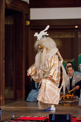 no01-00027_012平成29・2017伏見稲荷大社能舞台「小鍛冶」（シテ）金剛 龍謹（ワキ）岡 充