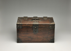 On long term loan from Sir Hugh and Lady Cortazzi