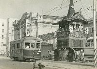 nkmr_366(京都府京都市下京区長刀鉾町_四条通烏丸東入)