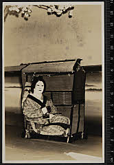 sol-I-01-01-34昭和１３・1938歌舞伎座「［花翫暦色所八景　年増］花暦柳絮彩　としま　うかれ坊主 」年増おきく〈6〉尾上　菊五郎