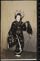 sol-I-01-08-34大正１３・1924市村座「［唐相撲花江戸方］戻駕色相肩」禿たより〈6〉尾上　菊五郎