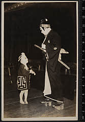 sol-I-01-17-16大正１５・1926市村座「助六曲輪菊」花川戸の助六〈6〉尾上　菊五郎、福山のかつぎ佐吉〈1〉尾上　右近
