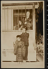 sol-I-01-23-28大正１５・1926新橋演舞場「［東山桜荘子］佐倉義民伝」おさん〈5〉市川　鬼丸、彦七〈〉、おとし〈4〉尾上　丑之助、徳松〈1〉尾上　右近