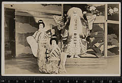 sol-I-02-03-37昭和１４・1939歌舞伎座「［春興鏡獅子］鏡獅子」獅子の精〈6〉尾上　菊五郎、胡蝶の精〈4〉尾上　菊次郎、胡蝶の精〈3〉尾上　菊之助