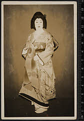 sol-I-04-01-32昭和１８・1943歌舞伎座「［法懸松成田利剱］色彩間苅豆」かさね〈6〉尾上　菊五郎