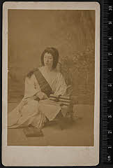 sol-J-07-02-11明治２８・1895新富座「八犬伝隅田高楼」里見の息女伏姫〈5〉尾上　栄三郎