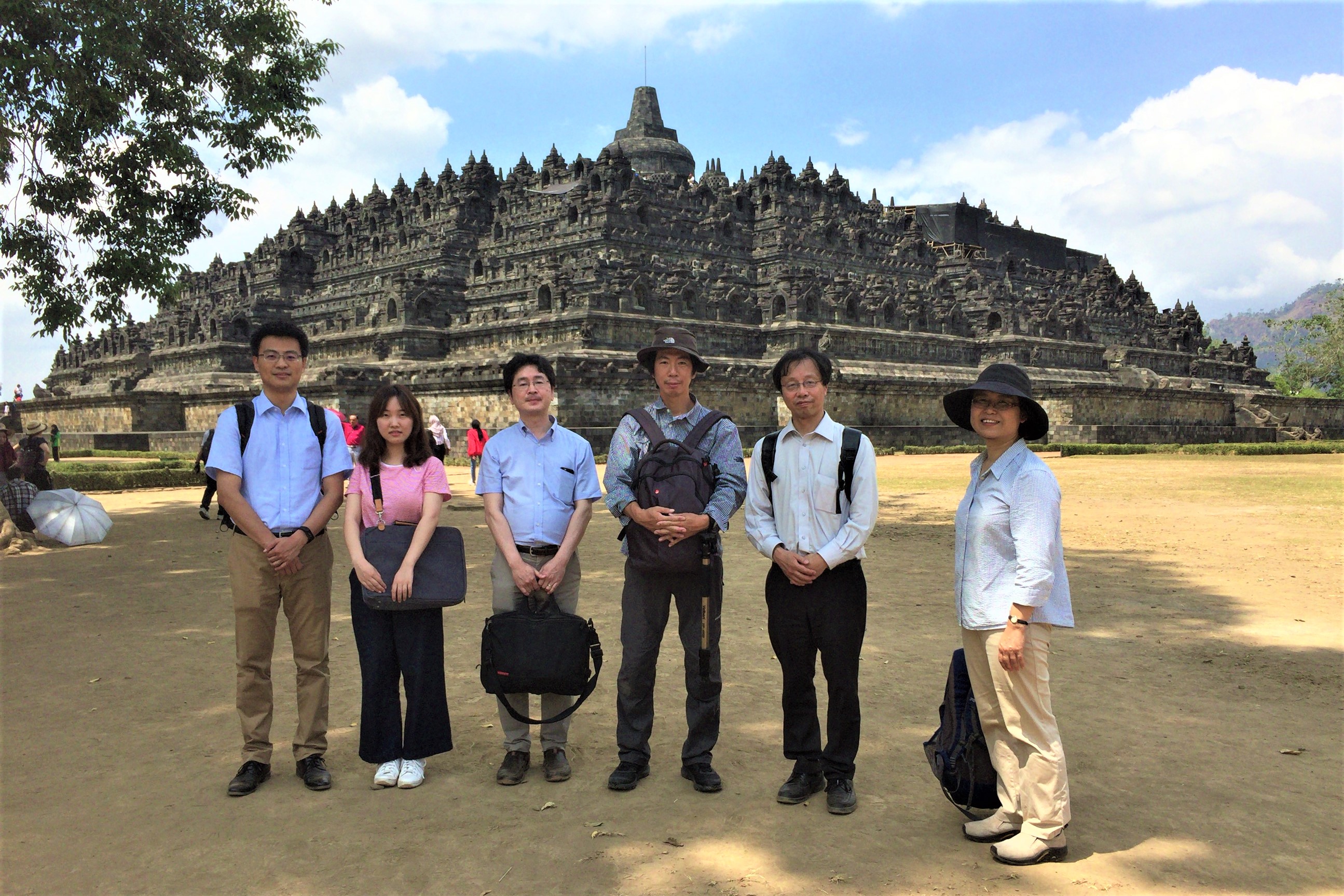 https://www.arc.ritsumei.ac.jp/lib/app/newarc/news/1_borobudur_07.jpeg