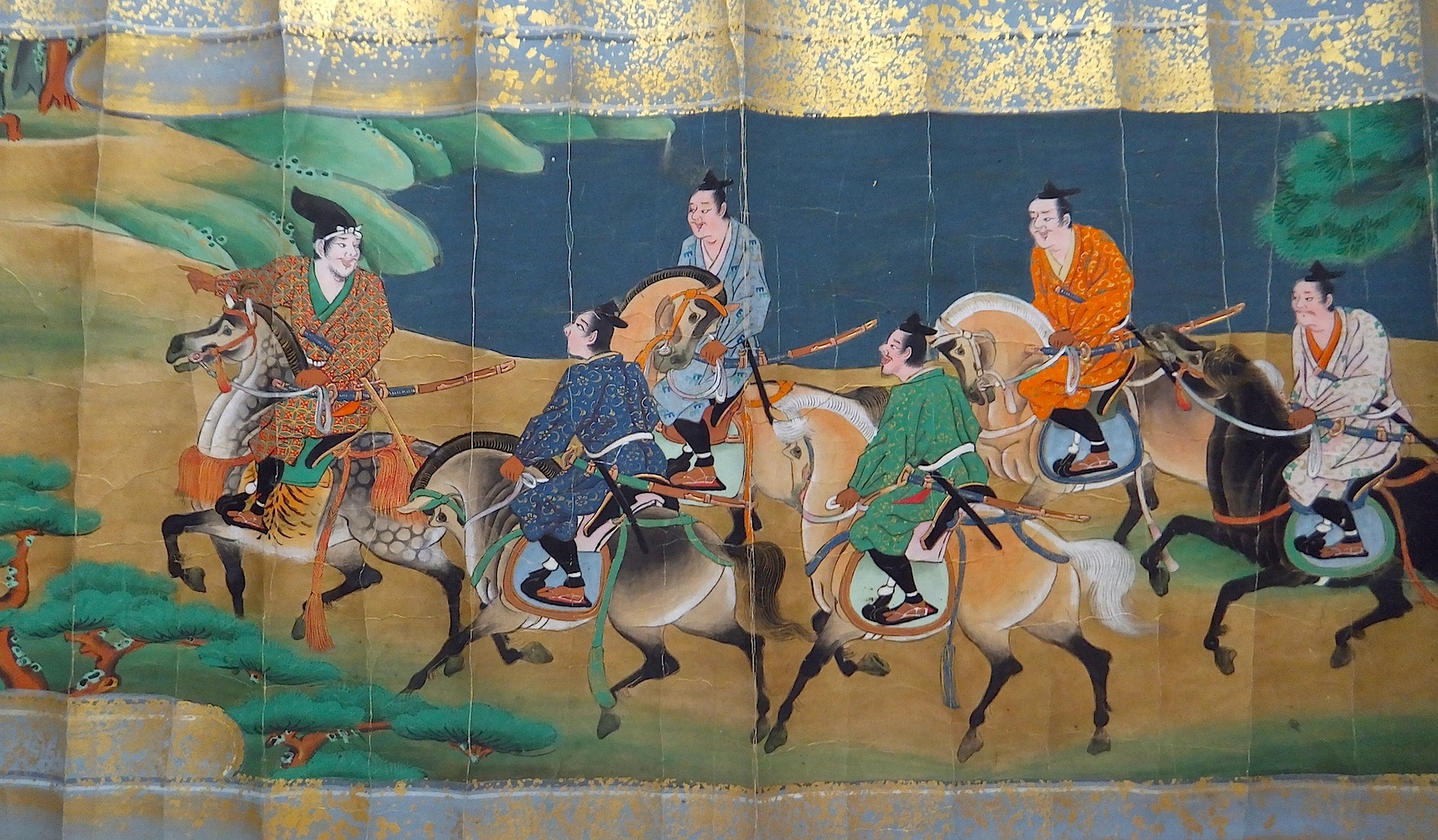 6 heroes ahorse S.jpg